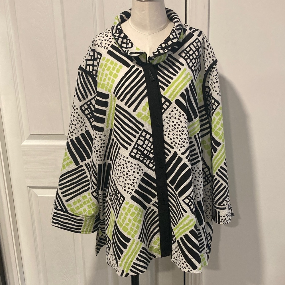 Ali Miles button up tunic top Neon green black 3X